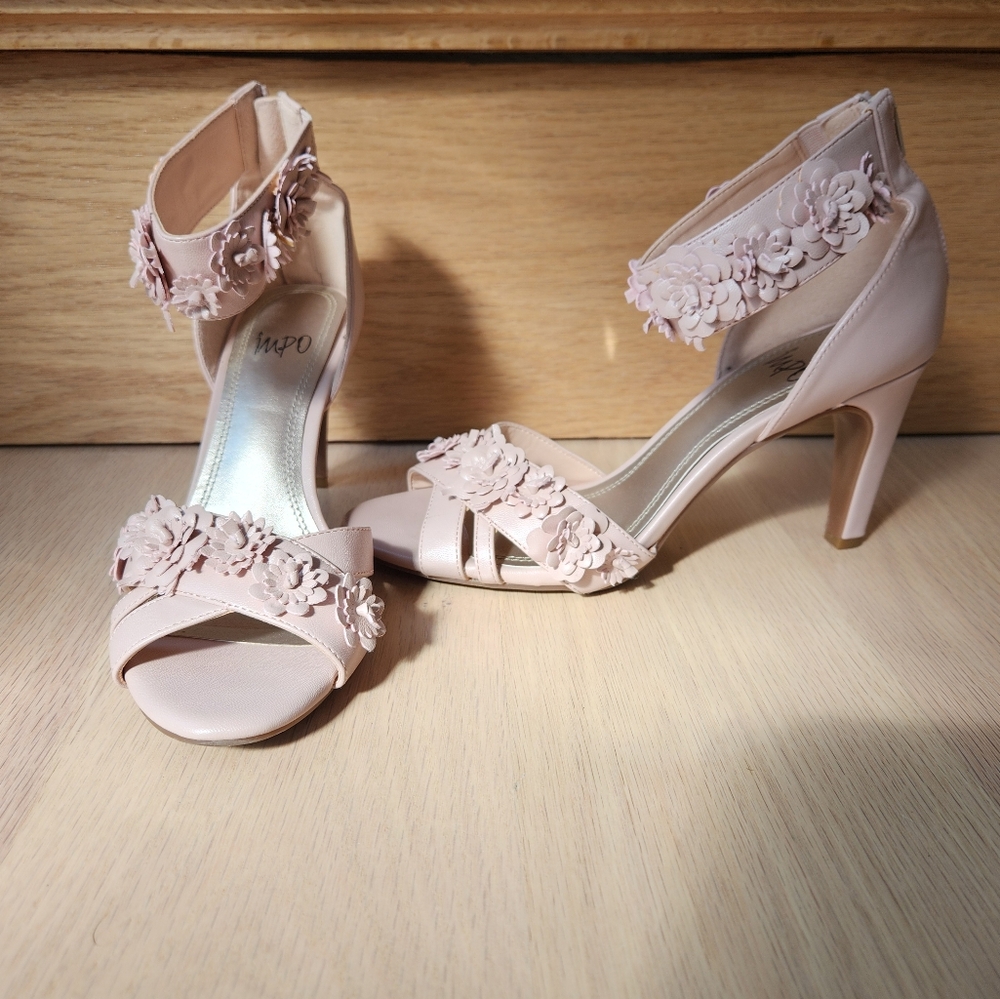 IMPO Blush Pink Zip Back Sandals with Pink Flower Applique 7.5